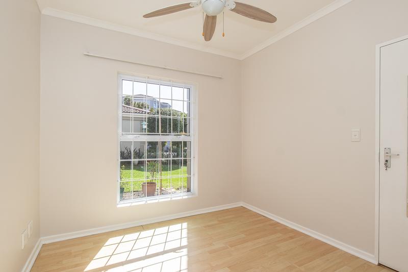 To Let 1 Bedroom Property for Rent in Tokai Western Cape